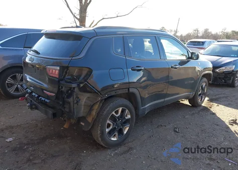 2018 Jeep Compass Trailhawk 4X4 from USA, damaged, VIN 3C4NJDDB9JT366582